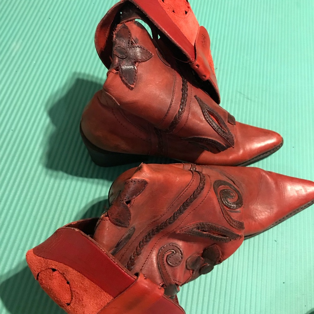 Boot - Picture 3 of 4